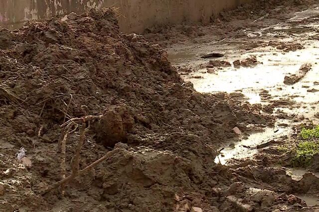 Deslizamento de terras em Almada atinge 3 casas e obriga a retirar 20 pessoas