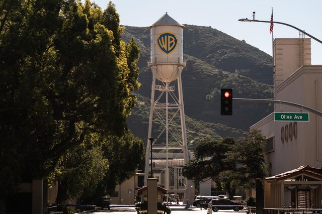 Paramount e Warner Bros oficializam acordo de fusão avaliado em 110 mil milhões de dólares