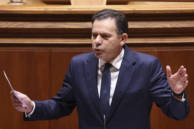 Montenegro admite que país poderá registar “pequenos défices”