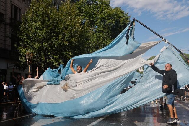 A greve geral na Argentina contada em imagens. Reforma laboral de Milei contestada