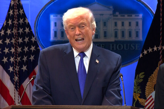 Decisão do Supremo é “dececionante”, mas “há alternativas”. Trump impõe taxa global de 10%