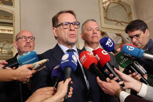 Ministro da Administração Interna garante estar 'absolutamente blindado'