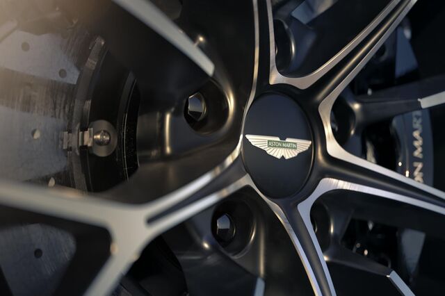 Aston Martin vai despedir 600 pessoas. Tarifas americanas pesam na fabricante