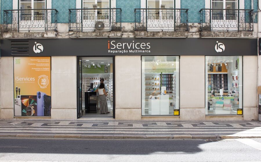 iServices: reparações multimarca, produtos recondicionados e acessórios