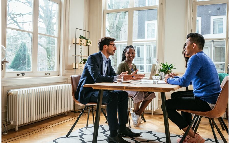 Empresas procuram talento, mas candidatos rejeitam ofertas