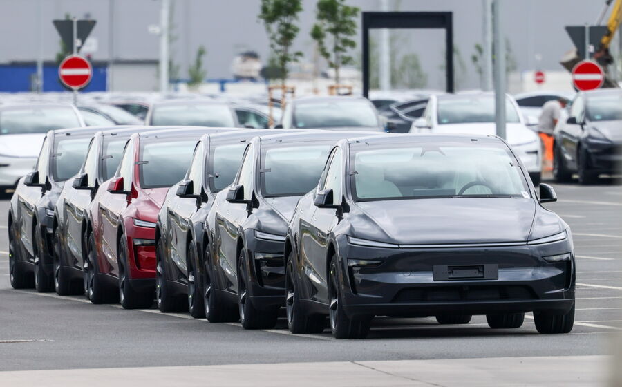 Tesla queixa-se de gravação de reunião por trabalhador do IG Metall na Alemanha.