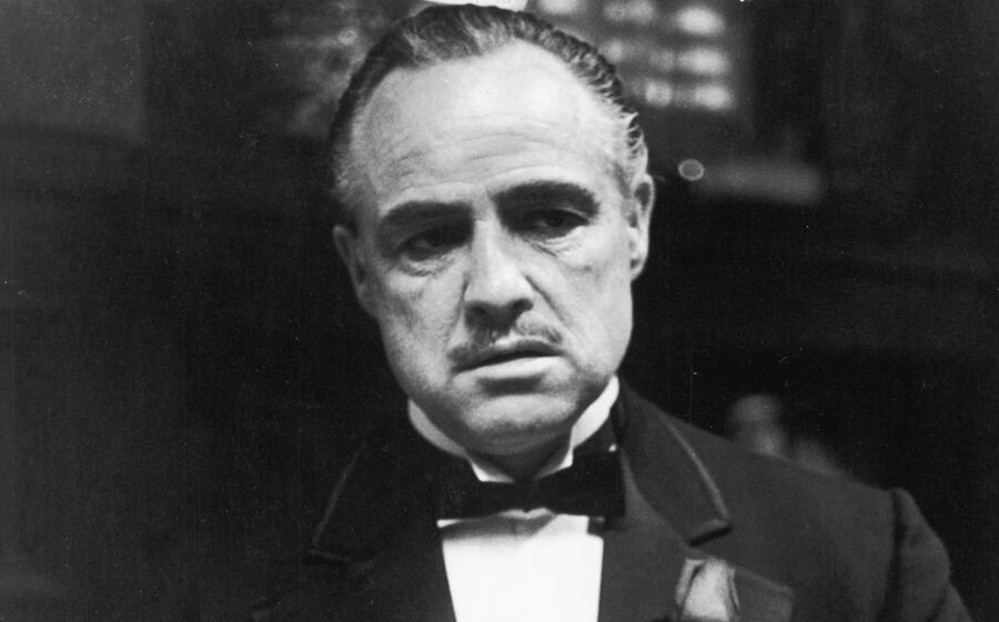 “O Padrinho” é um dos fios condutores deste livro, pelo impacto mundial que teve na perceção pública sobre a máfia. 