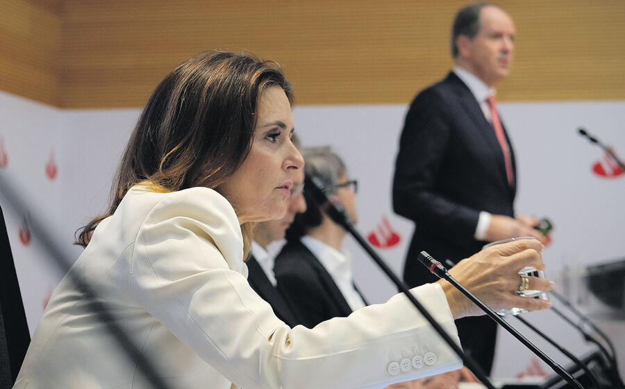 Isabel Guerreiro vai suceder a Pedro Castro e Almeida na liderança do Santander. É uma das alterações de liderança na banca portuguesa.