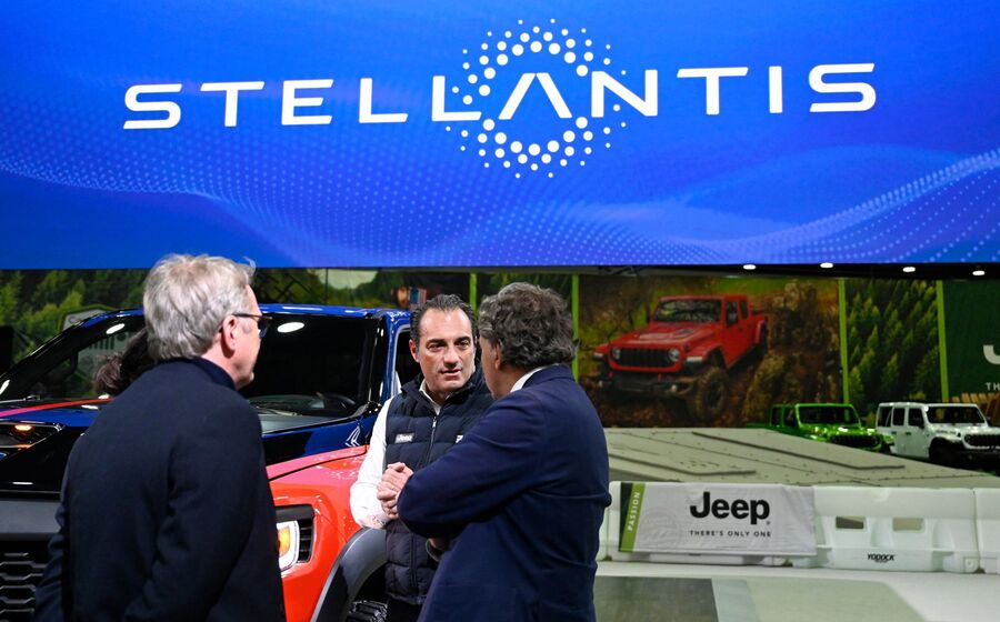 O volume de negócios da Stellantis diminuiu 2%, para 153,5 mil milhões