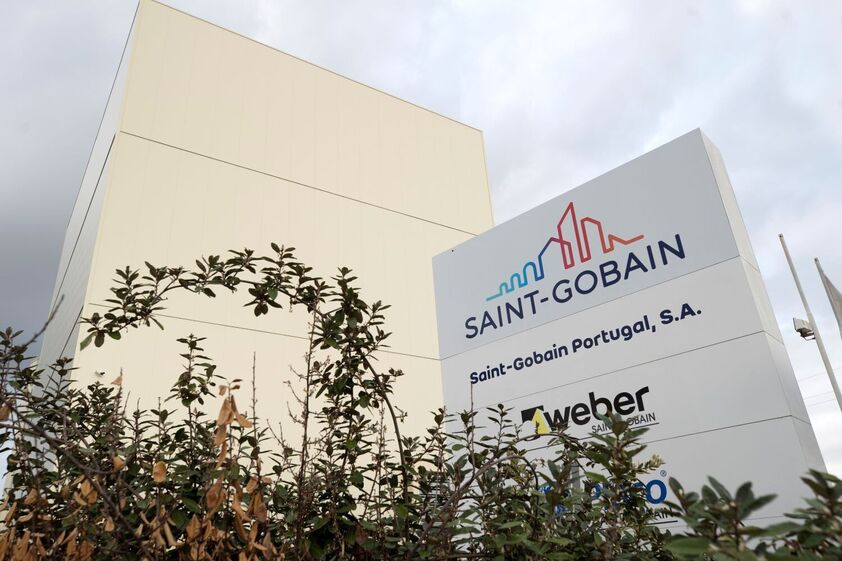 A estratégia ‘Lead & Grow’, permite à Saint Gobain oferecer soluções mais completas e integradas