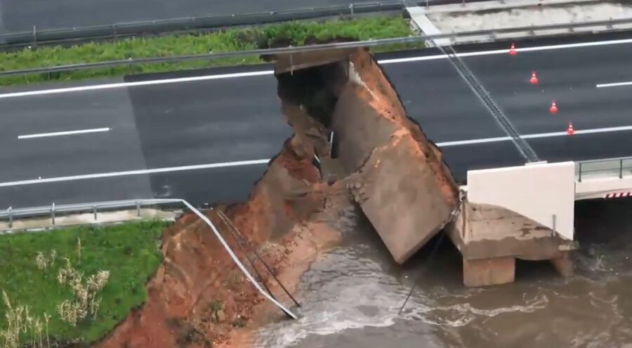 Imagem mostra rutura da A1