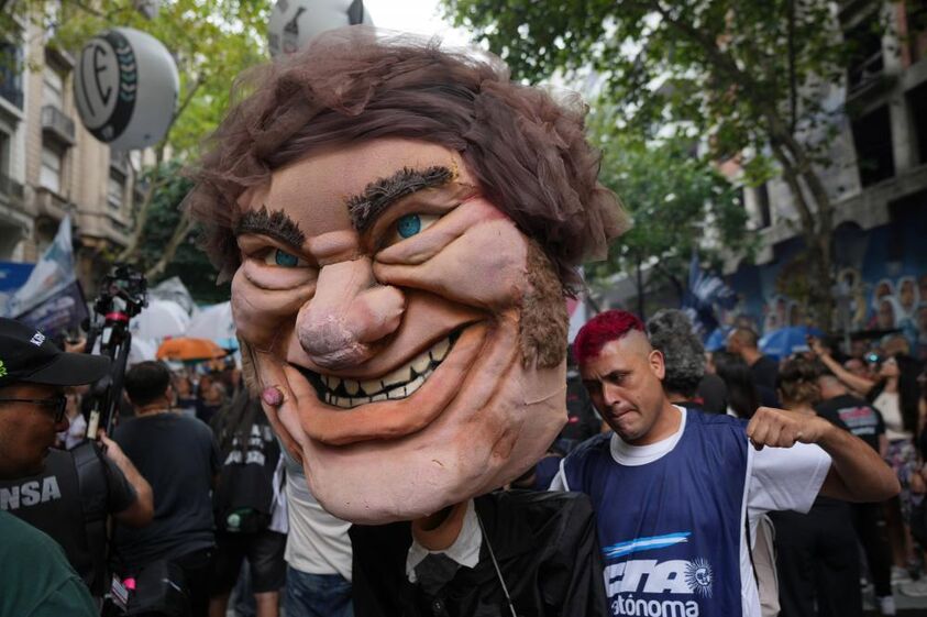 Imagens da greve geral na Argentina a 19 de fevereiro