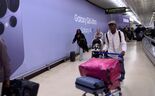Passageiros chegam do Dubai e Médio Oriente na sequência do conflito.