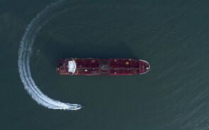 Petroleiros no Estreito de Ormuz enfrentam disrupções.