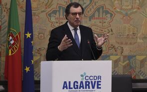 Governo tomará medidas se necessário após aumento do preço do petróleo. Gás natural dispara 40%