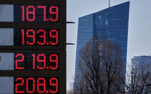 Bancos centrais, organizações, governos e gestores têm mostrado preocupações com os preços da energia.