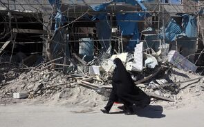 Saudi Aramco já avalia alternativas ao Estreito de Ormuz. Israel inicia operação no Líbano