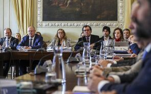 Revisão das leis laborais volta para a concertação social