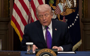 'Numa escala de 0 a 10', Trump dá nota '15' à intervenção militar no Irão