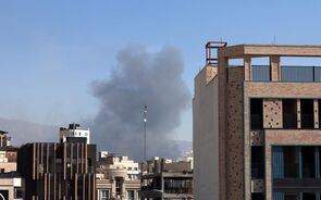 China manda suspender exportações de gasolina e diesel. Novas explosões em Teerão