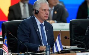 Miguel Díaz-Canel procura soluções com os EUA para Cuba face a embargo petrolífero
