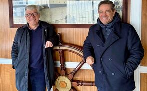 Carlos Martins e Mário Ferreira nas instalações da Nalvaria, no Porto de Aveiro. 