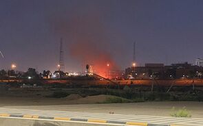 Central nuclear no Irão atingida por projétil. Embaixada dos EUA no Iraque sofre novo ataque