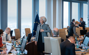 Christine Lagarde, presidente do BCE, deverá dar mais detalhes sobre as perspetivas de impacto da guerra do Irão.