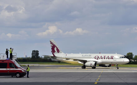 A Qatar Airways já enviou 12 aviões para o aerporto espanhol.