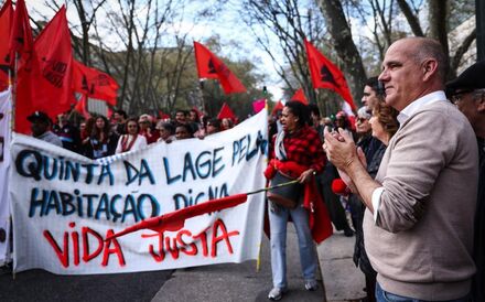 Paulo Raimundo participou no sábado na manifestão 'Casas para viver'