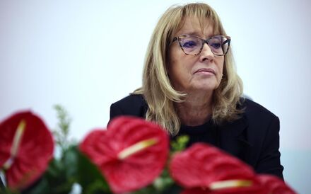 Reforma laboral 'torna as coisas mais flexíveis e diminui os encargos das empresas”, sustenta a ministra