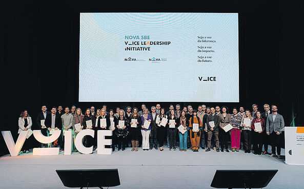 Formandos da primeira edição do Voice Leadership recebem os certificados no final do programa promovido pela Nova SBE.