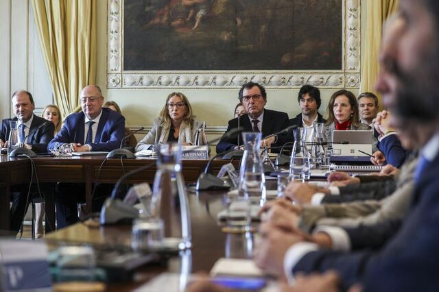 Revisão das leis laborais volta para a concertação social