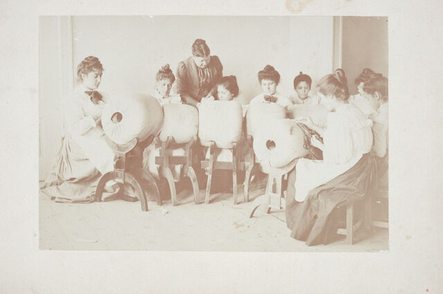 As “leoas” que abriram o caminho da arte às mulheres