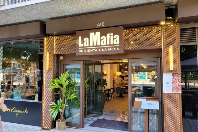 Máfia vai deixar de se sentar à mesa. Restaurantes de cadeia espanhola vão mudar de nome por pressão de Itália