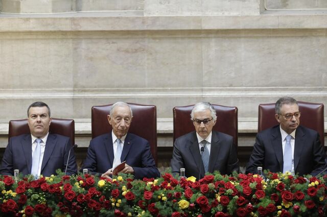 António José Seguro já é Presidente. Aguiar-Branco recusa crise da democracia