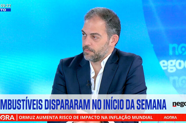 Governo devia devolver 'todo o ganho fiscal' com o aumento dos combustíveis, diz Duarte Cordeiro
