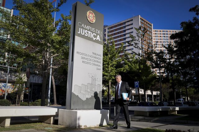 PSD quer suspensão dos prazos de prescrição de crimes em caso de troca de advogado