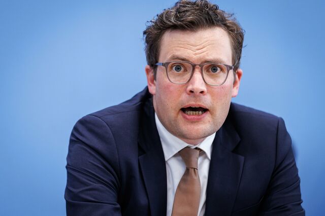 Alemanha opõe-se à OPA do italiano Unicredit sobre o Commerzbank