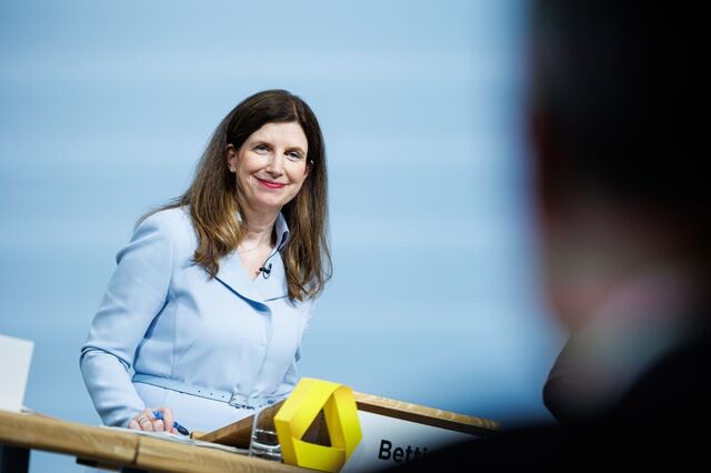 CEO do Commerzbank faz frente à OPA do UniCredit e compromete-se a aumentar lucros