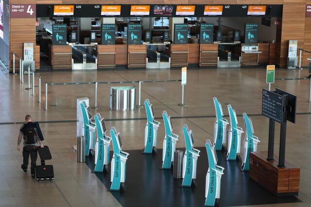 Greve no aeroporto de Berlim afeta 57 mil passageiros. Ligações a Portugal também afetadas