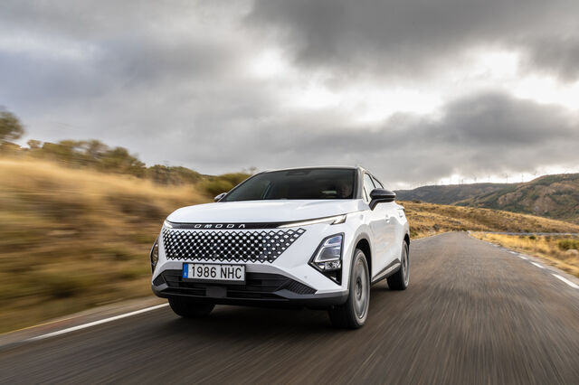 Fotogaleria: Omoda 5 SHS-H. Ofensiva Chery