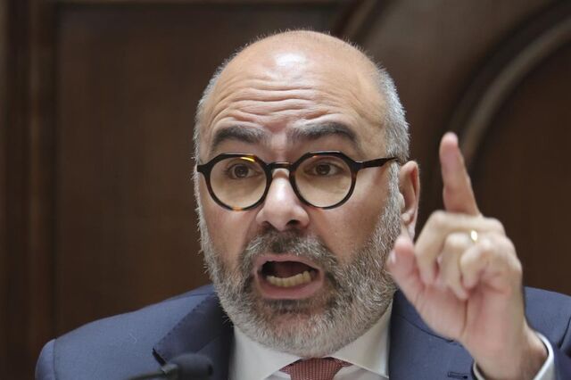 Governo assume que venda da TAP e novo aeroporto avançam 'em velocidade de cruzeiro'