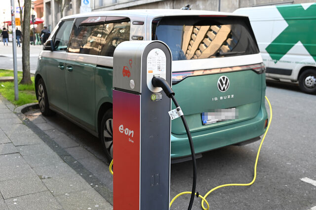 Volkswagen chama à oficina 100 mil carros elétricos. T-Roc 'português' também tem 'recall'