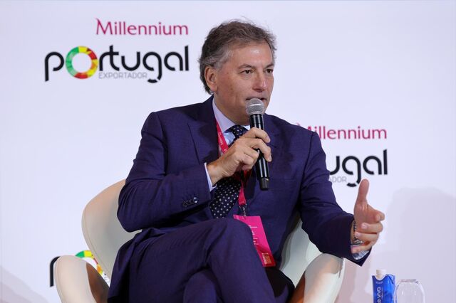 Médio Oriente: Indústria do mobiliário com 'centenas de milhares de euros' retidos