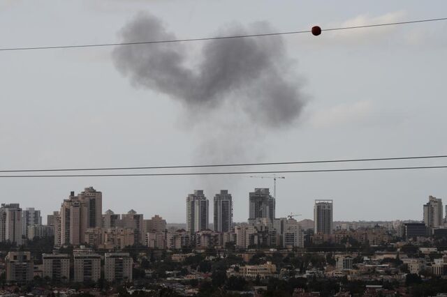 Trump quer ficar com o petróleo iraniano e garante que 20 petroleiros vão atravessar Ormuz 