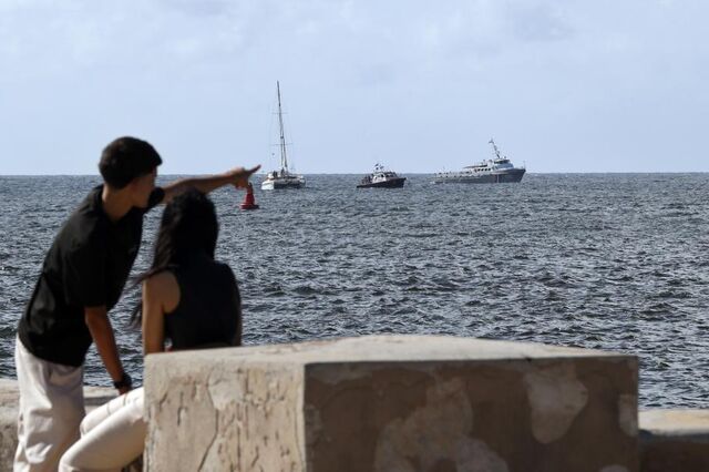 Petroleiro russo alvo de sanções aproxima-se de Cuba apesar do bloqueio dos EUA