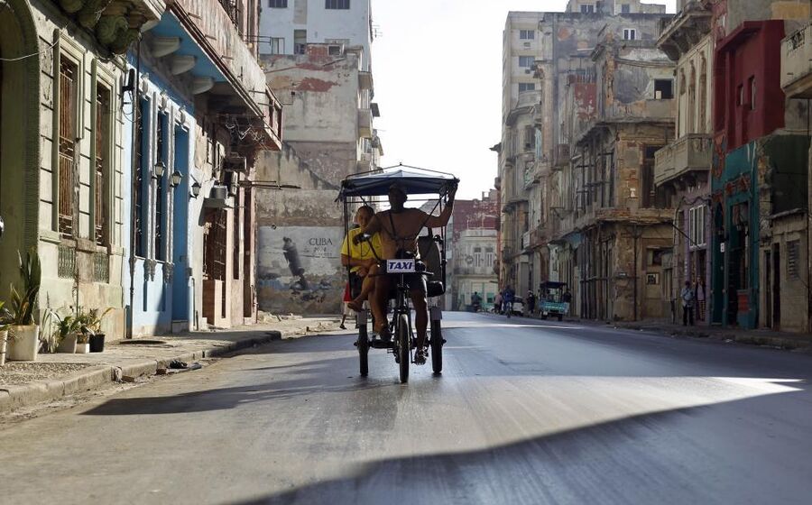 Na semana passada, o Governo dos EUA relaxou o bloqueio petrolífero imposto a Cuba e autorizou a reexportação de petróleo venezuelano para a ilha, com certas restrições e através do setor privado