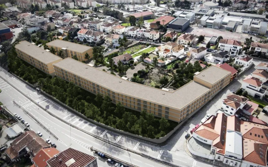 Edifícios do empreendimento “Jardins do Oriente” serão construídos na Rua de Bernardim Ribeiro, em Campanhã, Porto.
