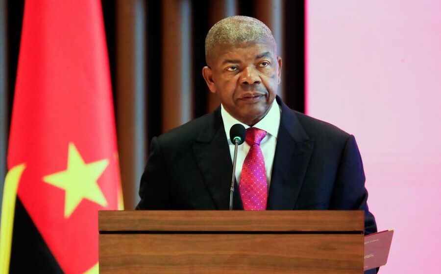 João Lourenço estará esta segunda-feira na tomada de posse de Seguro como Presidente.